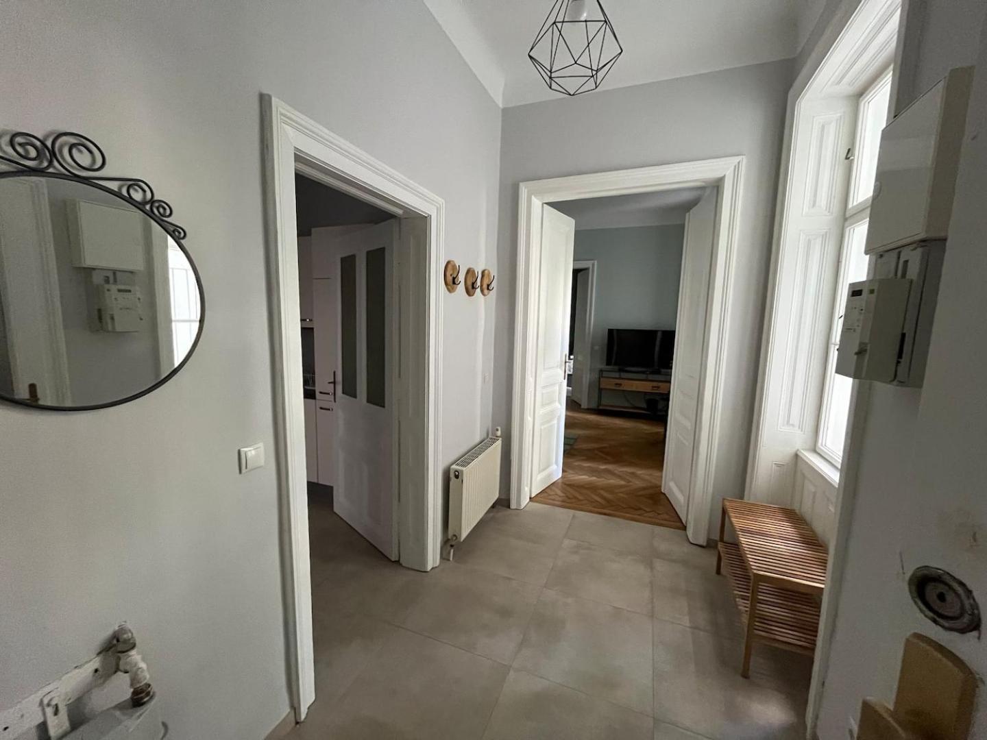 Grosszuegiger Wiener Altbau Gleich Neben Schoenbrunn Экстерьер фото